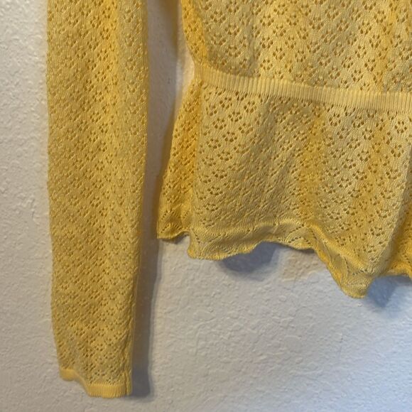 Modcloth Peplum Open Knit Pullover Size Small - Picture 5 of 6